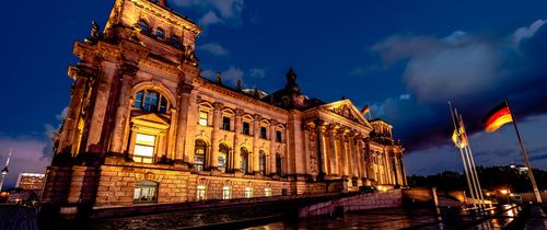 berlin reichstag at night