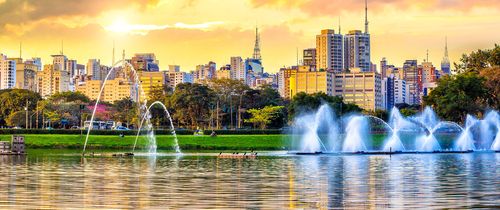 sao-paulo-ibirapuera-park-skyline