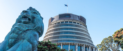 auckland-beehive-parliament-lion-statue