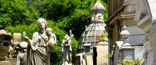 buenos-aires-recoleta-cemetery-statues