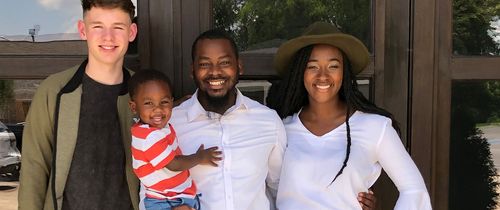 host-family-with-student-high-school