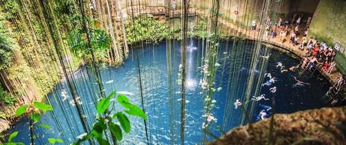 77879_study-abroad_latin-america_mexico_open-campus_landscape_cenote-ik-kil-mexico.jpg