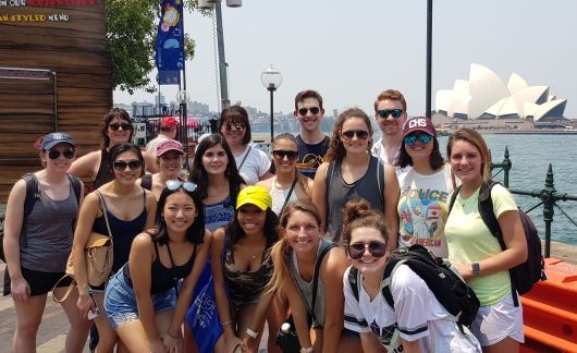 sydney study abroad january students by opera house