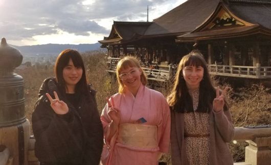 kyoto japan students in kimonos