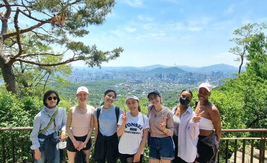 mt baegak climb by students