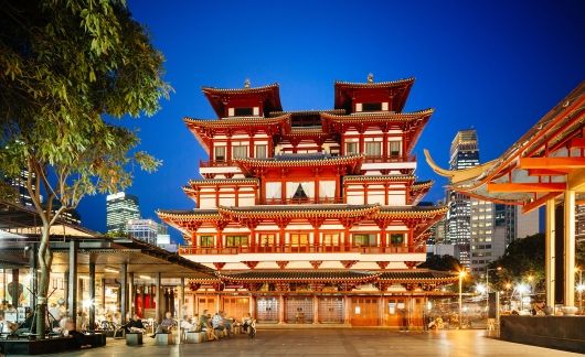 singapore traditional temple at night