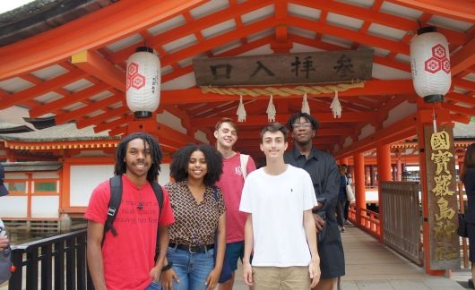 tokyo red temple student group