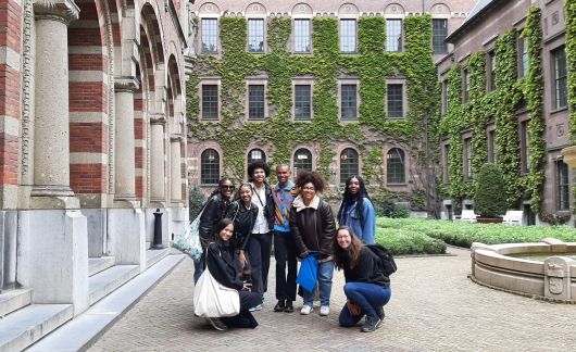 amsterdam students abroad courtyard green building