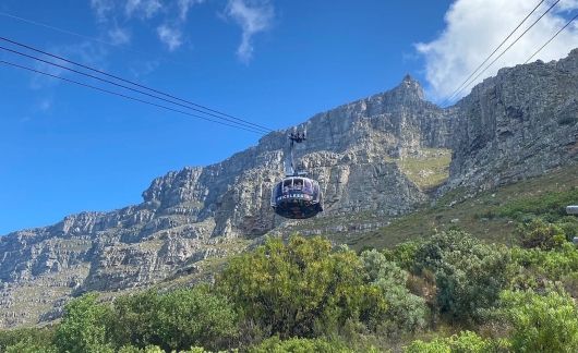 cable car in cape town mountain