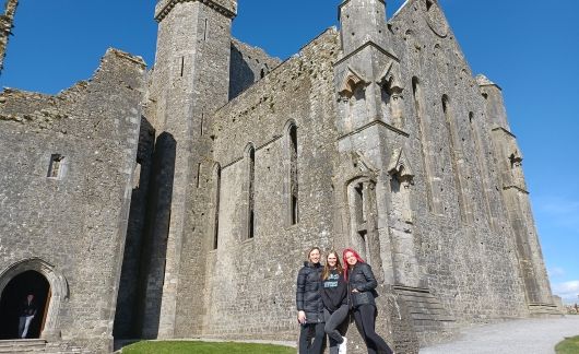 dublin-church-girls