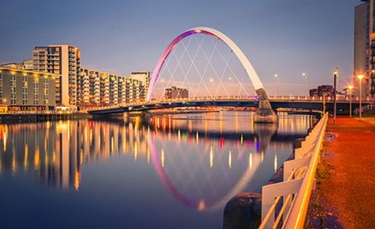 glasgow archway bridge water