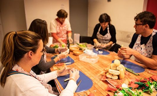 students cook in santiago chile study abroad program