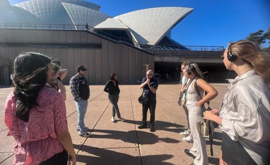 guided audio tour study abroad australia opera house