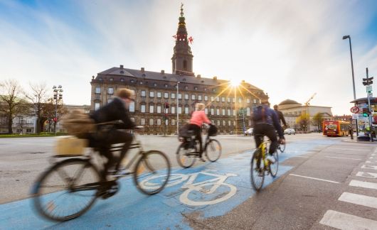 People rides bikes in Copenhagen