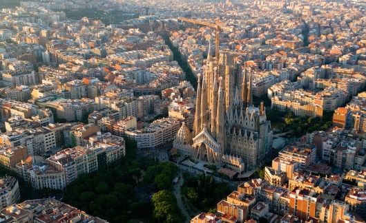 aerial view la sagrada familia barcelona spain