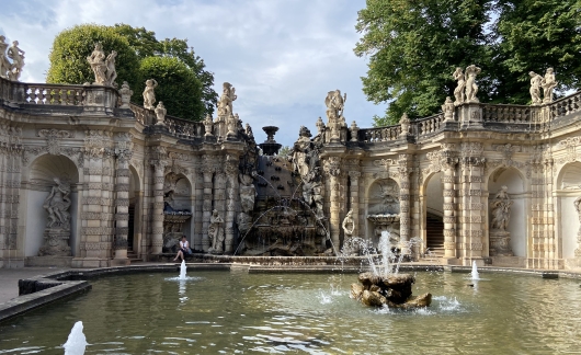 berlin dresden fountain