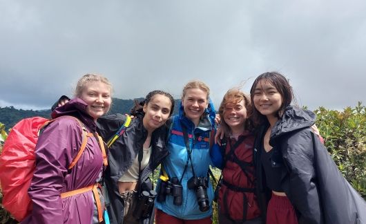 cloud forest studetns take photo together