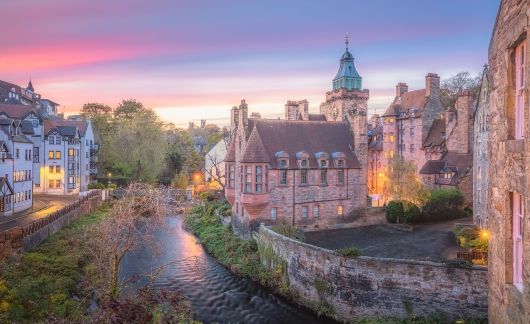 Edinburgh building river