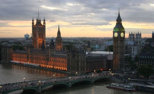 London Westminster Palace at dusk