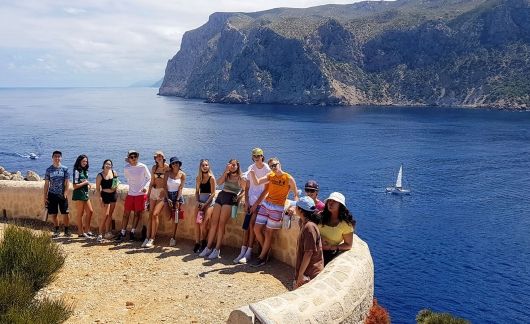 palma study abroad students ocean overlook