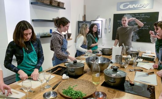 Prague students cooking at Candy