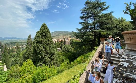 Rome students on steps in the hills