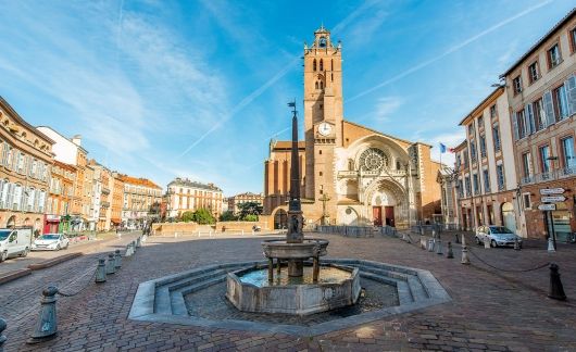toulouse france city center plaza