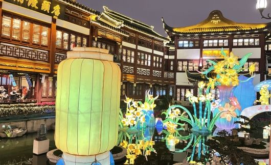 lantern festival yu garden shanghai