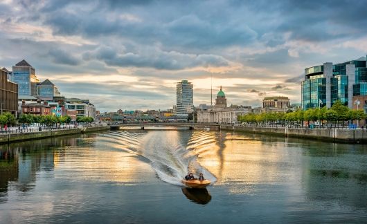 dublin speedboat on river