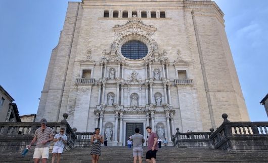 church barcelona steps