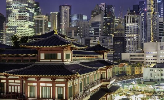 singapore temple skyline