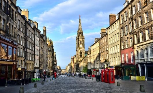 Creative Writing in the Land of Lochs & Legends EDINBURGH, SCOTLAND