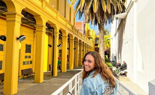 Buenos-aires_female-student-at-local-cultural-center