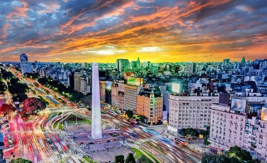 Buenos-aires_argentina-downtown-the-obelisco