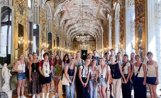 rome-large-group-doria-pamphiji-gallery