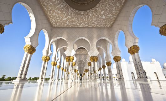 abu dhabi architecture abroad