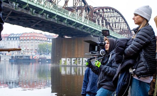 prague-film-students-by-river