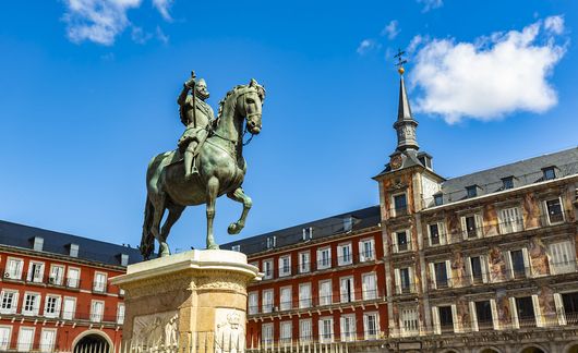 madrid-spain-building-horse.jpg