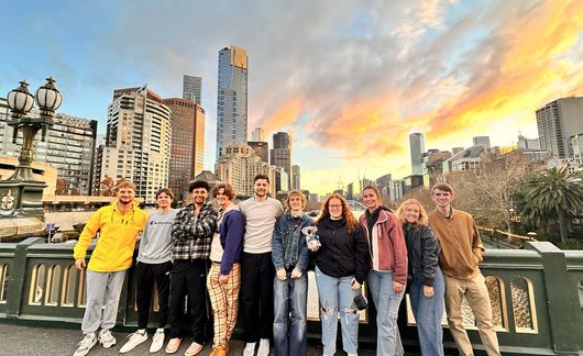melbourne-students-bridge-sunset