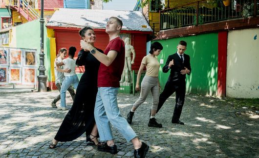 buenos-aires-argentina-tango-dancing.jpg