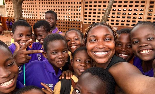 legon-student-selfie-school-children