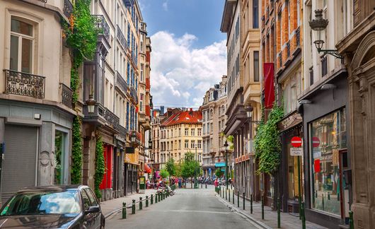 brussels-colorful-street