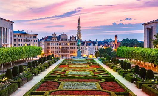 brussels-old-town-park-sunset