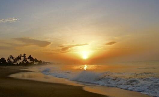 sunrise-over-beach-in-legon.jpg