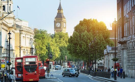 big-ben-and-trafalgar-square.jpg