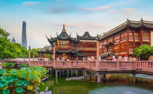 yuyuan-garden-district-in-shanghai.jpg