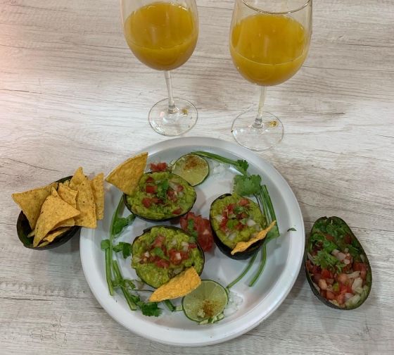 yucatan guacamole plate