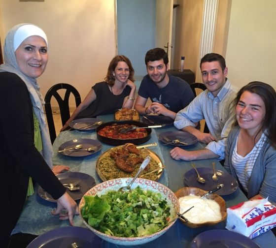 amman housing homestay family dinner