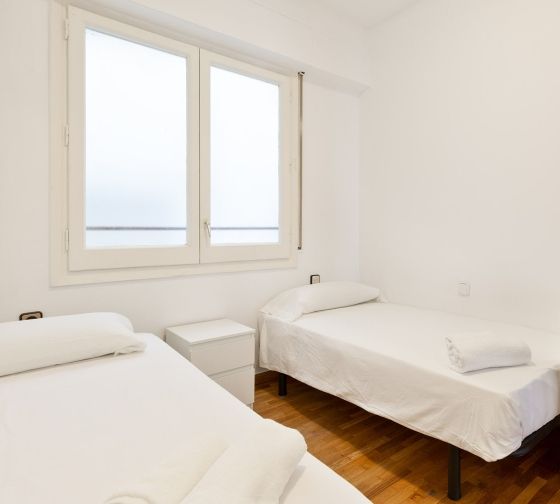 Barcelona housing carrer lepant bedroom