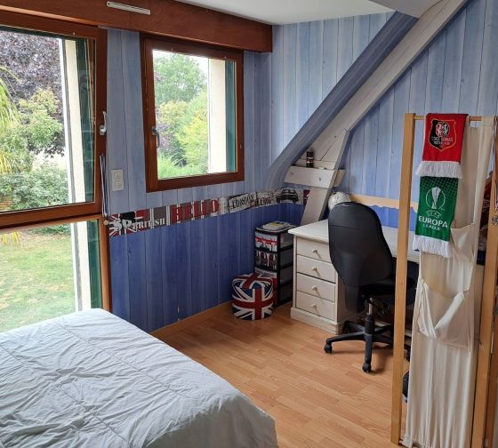 rennes housing homestay bedroom laundry